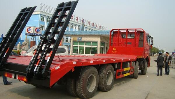 解放j6，7噸-12噸挖掘機(jī)拖車